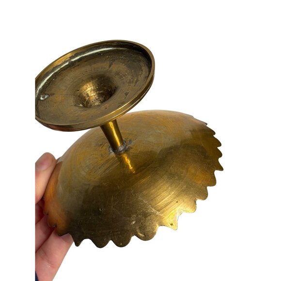 VTG Ornate Solid Brass Pedestal Bowl Footed Etched Floral Dish MCM Centerpiece - Picture 5 of 6